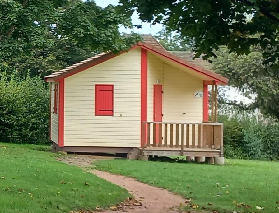 Camping Les Feuilles Chauffailles Exterior foto